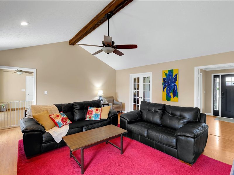 Picture 12: 4807 Sussex Dr, Shepherdsville, KY 40165