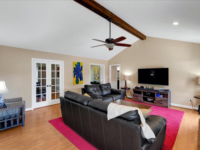 Picture 13: 4807 Sussex Dr, Shepherdsville, KY 40165