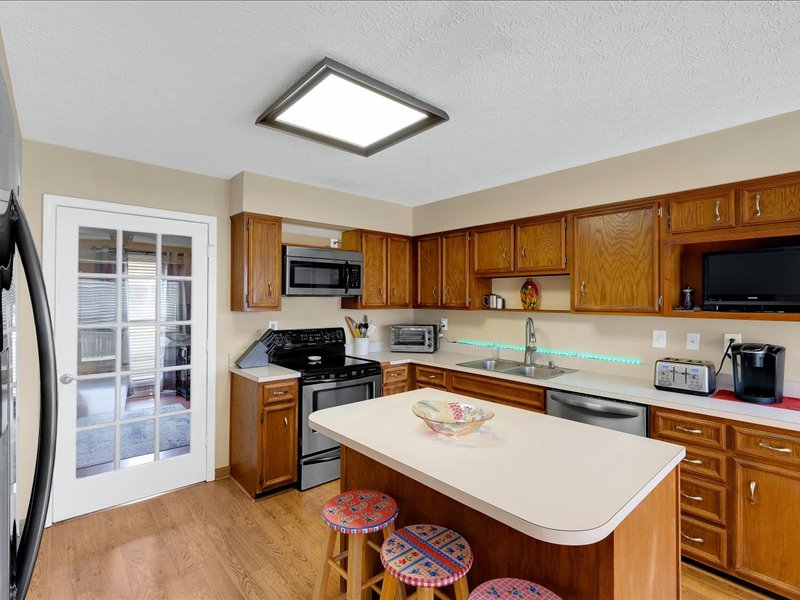 Picture 16: 4807 Sussex Dr, Shepherdsville, KY 40165