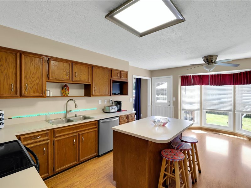 Picture 17: 4807 Sussex Dr, Shepherdsville, KY 40165