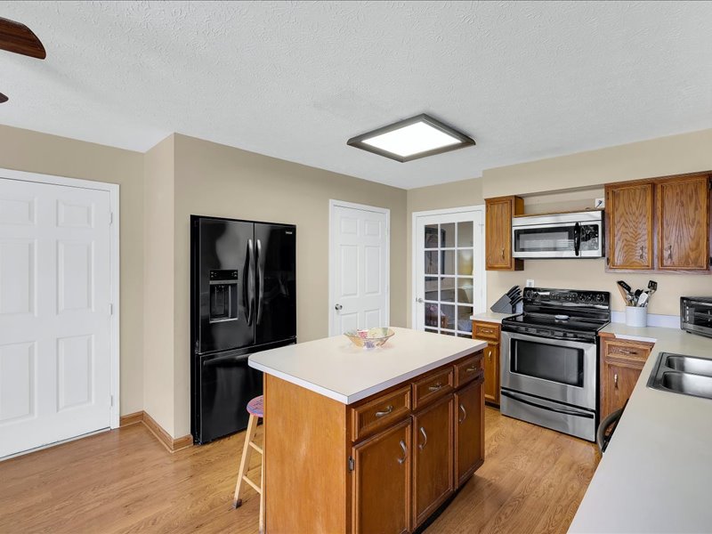 Picture 18: 4807 Sussex Dr, Shepherdsville, KY 40165