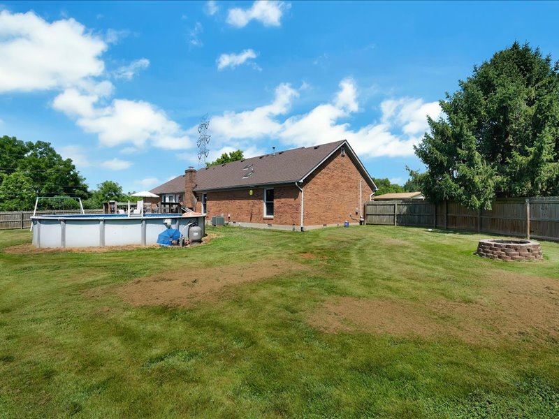 Picture 34: 4807 Sussex Dr, Shepherdsville, KY 40165